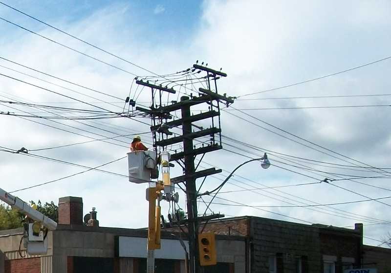 2009-09-30-wires.jpg